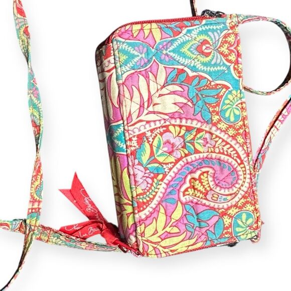 VERA BRADLEY Women’s Multicolor Pretty in Paisley All-in-One Crossbody Wallet - Picture 2 of 11